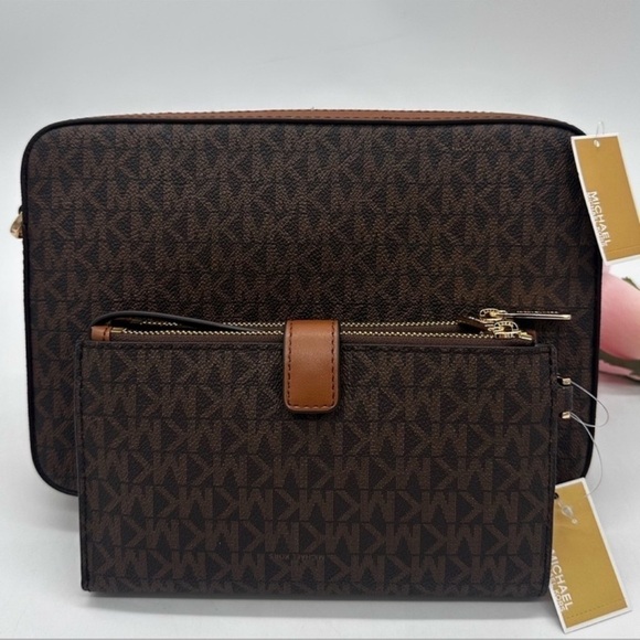 Michael Kors Large EW Crossbody Bag & Large Double Zip Wallet Brown - Picture 6 of 14